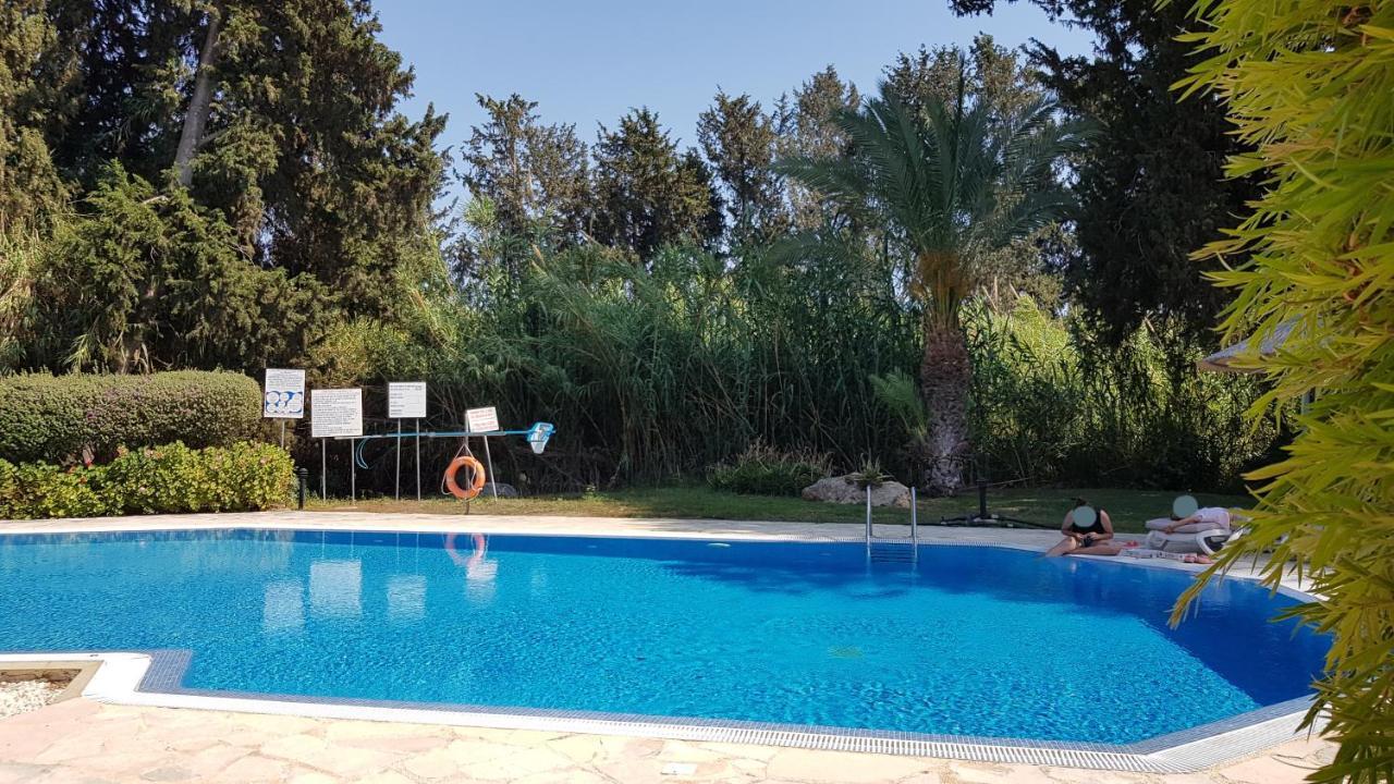 Paradise Gardens IV 2 Bd Amazing Apartment Пафос Екстериор снимка