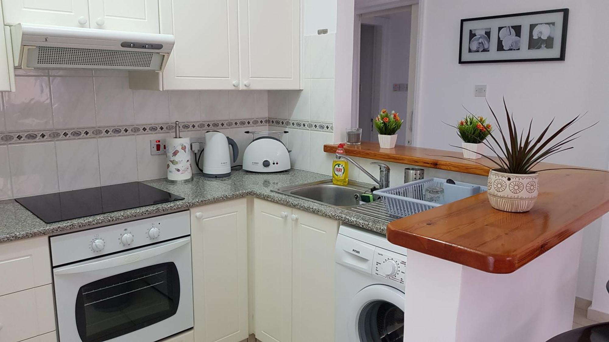 Paradise Gardens IV 2 Bd Amazing Apartment Пафос Екстериор снимка